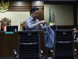 Tom Lembong Kecewa Tuntutan Jaksa, Sebut Sidang Seperti Tak Pernah Ada